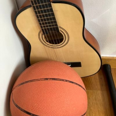 BasketMusic1's profile picture. Baloncesto ( si es femenino, mejor) Música 🎶 ( escuchar, ver y tocar)