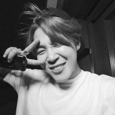 ppwxjm's profile picture. strawberries n cigarettes