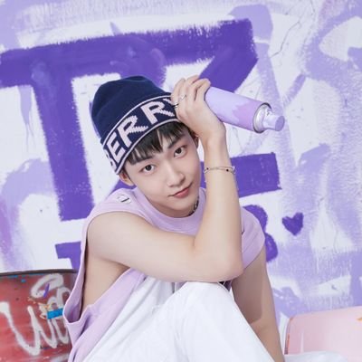 sailorbuwankev's profile picture. Buying acc 21 he/him