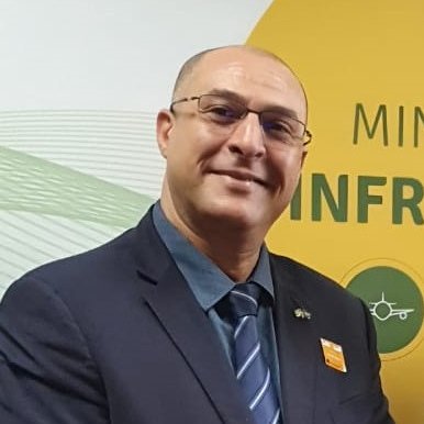 yassin_adnane's profile picture. Todo o Universo está dentro de você, então, pede tudo a você mesmo.