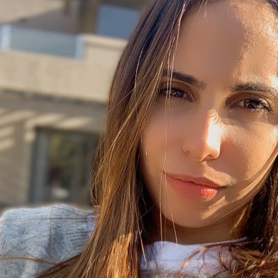 Hago lo que una vez un profe me dijo: No bailes para nadie excepto para vos. -Mkt UCA ❤️