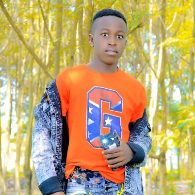 HumbleS67472263's profile picture. you can't climb a ladder while your pocketing