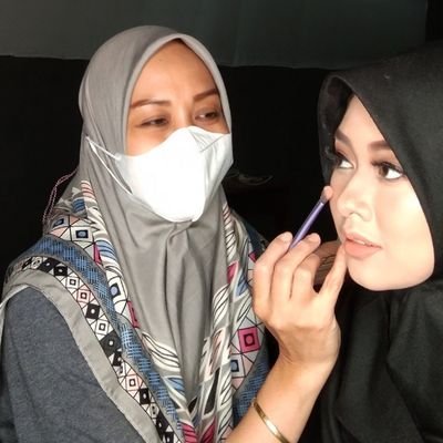 Make Up Artist #Blogger | 
Lives in Malang
also owner https://t.co/LZFgLdkcMI