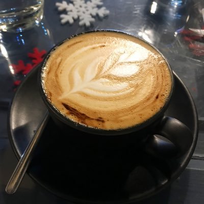 Samara_code's profile picture. New to code ;   Learning HTML, CSS and JavaScript 👩‍💻☕️