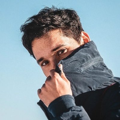 🌎 I'm a www dev (working world wide). Shopify & React. @shopifydevs ⚡
Former visual artist. I like pleasing looking features 🪟.