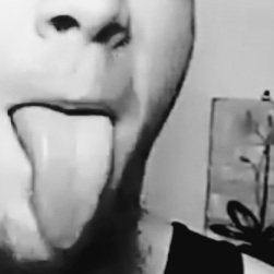 A chill laid back kind of guy who just likes to have fun, 30 years old, and i have this fetish for girl farts
