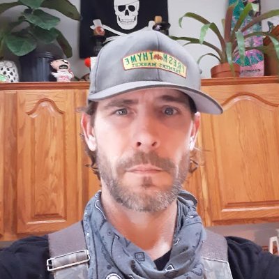 Bitcoiner, aging skateboarder, future primitive, gardener, carpenter, libertarian, lover, renaissance man, warrior and father. Separate money and state.