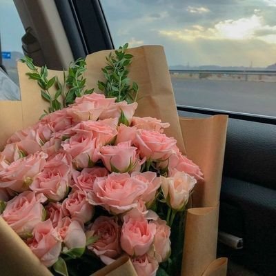 مشاعرك غاليه وفي نفس الوقت ضعيفه فبلاش تكسرها في علاقات عابره مع ناس مش هيقدروها