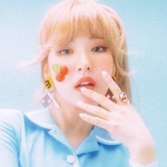 for seungwan. our main vocalist, soloist, award winning dj and radio host, girls on top: the beat member, voice actor and lyricist #웬디 💙