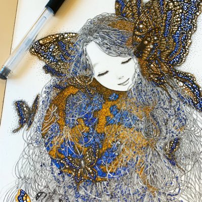 ボールペンで描いています。 I'm drawing with a ballpoint pen.(Instagram@mai_penart)