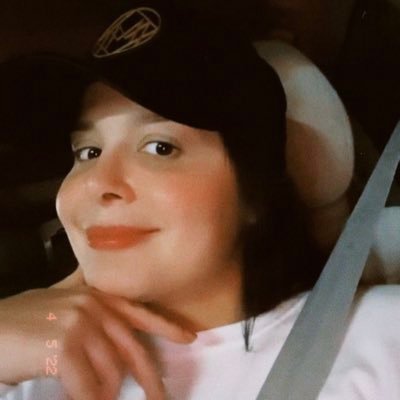 stheetwitta's profile picture. 