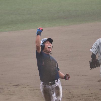 山口県(山口市)で不動産・建設業を営んでます😊   趣味は息子の野球とジャイアンツ(特に岡本和真)💥⚾️ 少々ゴルフ⛳️ 酒は主食🥃