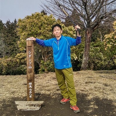 横浜でハウスクリーニングの会社を営んでます。（2019年2月～）
48歳になりました。お掃除始めて5年目。神奈川県内で在宅7割、空室3割程度のお仕事をしております。
業績拡大を目指し日々奮闘中！
一緒に働いてくれるパートナーさん、協力業者さん募集中です😊

※24年より宅建の勉強始める。