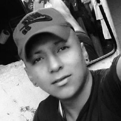 Soy un hombre apasionado por el arte la música la tecnología me gusta ser independiente me gustan los desafíos de la vida
100% Uribista...