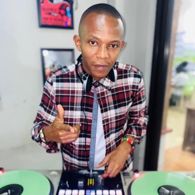 Music lover and collector || RADIO HOST & DJ @nrgradioug || DM for booking || Check out my mixes 👉🏼 https://t.co/YWbU4tx7qN
