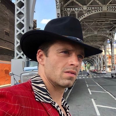 𝑓𝑟. 𝟫𝟧 ‘ 𝑠 — ( adj. ) Romanian actor / 𝐒erendipity / Poetric and c͟a͟n͟v͟a͟s͟e͟s͟. • 多巴胺 / 𝕍𝕠𝕝. 5͟ / Sombríos pensamientos de una tarde en Boston.