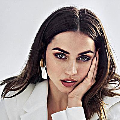 Daily source of updates & content on the academy award nominated, cuban actress: Ana de Armas. Not impersonating, not ana, this is a fan account.