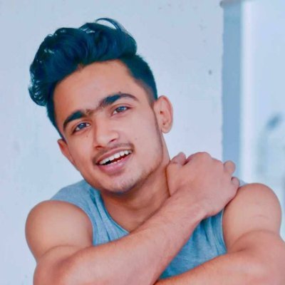 JonSnnowww's profile picture. Here to catch feelings | ❤️

Working on common goal #GohomeGota