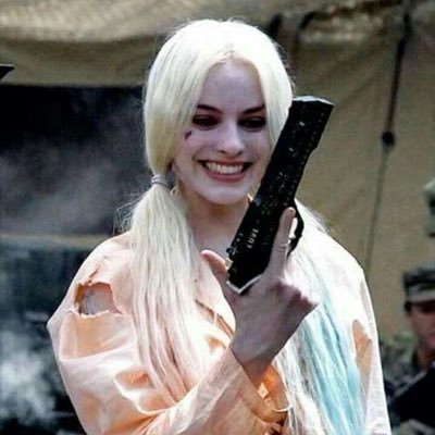 diapia_'s profile picture. need weed