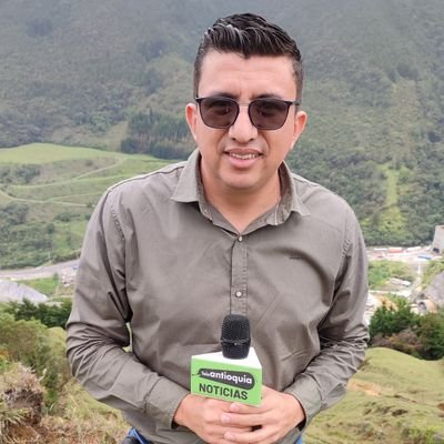 Comunicador Social - Periodista,
Especialista en Publicidad Digital,
Periodista Teleantioquia Noticias