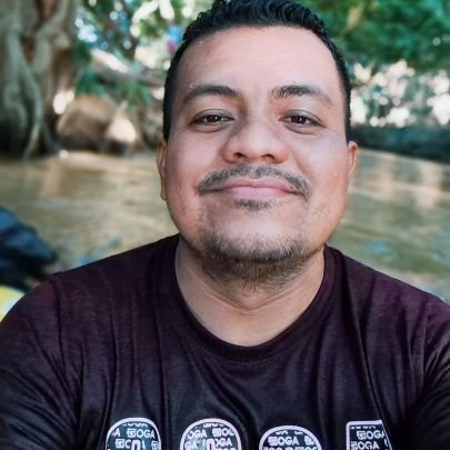 Ese soy yo, una piel que no acaba de ser alguien; soy la piel de quien sabe que.. || Instagram: @uhtatu
