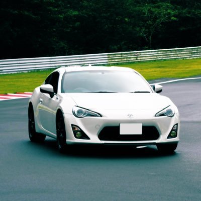 86(ZN6)→GR86(ZN8)に乗り換え。過去にRX-7(FD3S)にも乗っていました🍙クルマ好きな皆さま、仲良くしてもらえると嬉しいです。