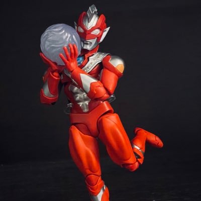 仮面ライダー、スーパー戦隊、ウルトラマンが好きです。食玩等のフィギュアを集め, 塗装, 改造。 私は香港人で, 日本語が苦手です, どうぞよろしくお願いします。🙏🏻🙏🏻🙏🏻