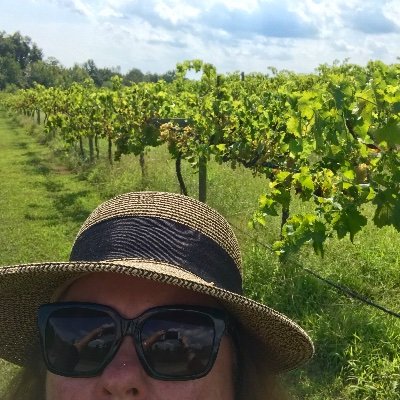 #Wine & Food Enthusiast At-Large: Live Life, Taste Life! #CSWS #WSET Level 2 & counting! #CookingWithMoWino videos can be found at https://t.co/m3lL58Zty3