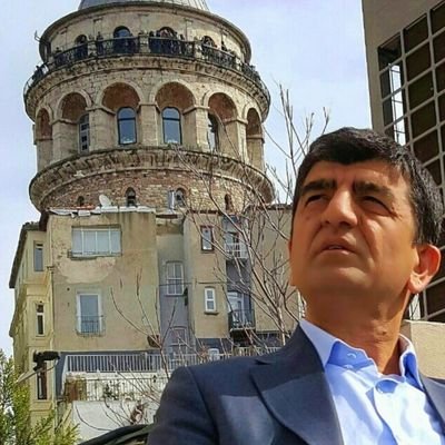 belki çölde akan bir nehirim ben,
ama hiç olmazsa kendi çığlığımı duyuyorum