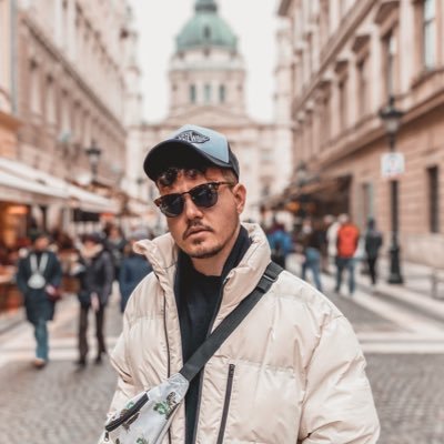 sziafs's profile picture. hi 👋