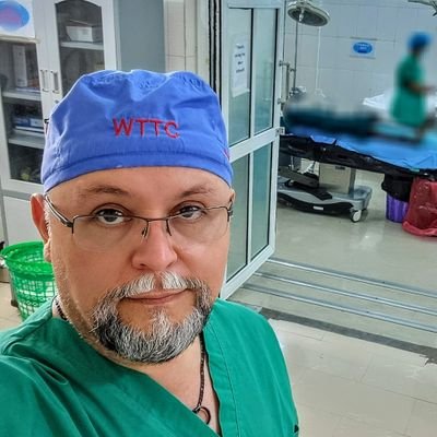 Mexican trauma and emergency surgeon. Personal account, personal opinions.