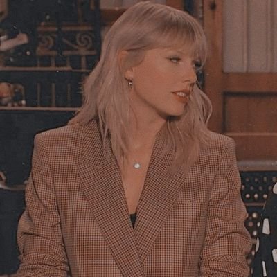 She/Her 21! I absolutely love and adore Taylor Swift❤❤ libra ♎ 💗 inactive era, but my dms are always open for mental health talks💕
follow limit rn😭