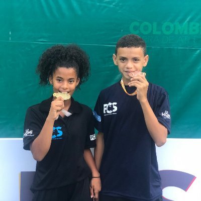 SquashUrbanoCol's profile picture. Squash Urbano Colombia is a nonprofit based in Cartagena, Colombia that provides students from low-income families with academic tutoring and squash instruction
