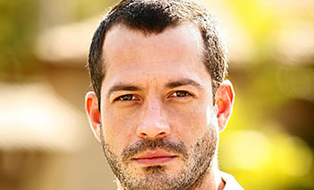 Sou ator, estou na novela Fina Estampa atualmente. I'm Big Fan