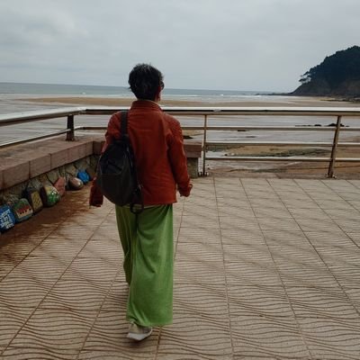 lavirusastur's profile picture. ¿Cuántas asesinadas, violadas, maltratadas, ninguneadas son necesarias para que te preocupes? Todo es odio excepto la misoginia