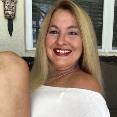 We The People. Daughter of a 28 year Navy man (RIP Dad). Mother of a Marine and a Chemo Nurse. Wife of an amazing man. 🇺🇸✝️🍊💯I back the Blue!