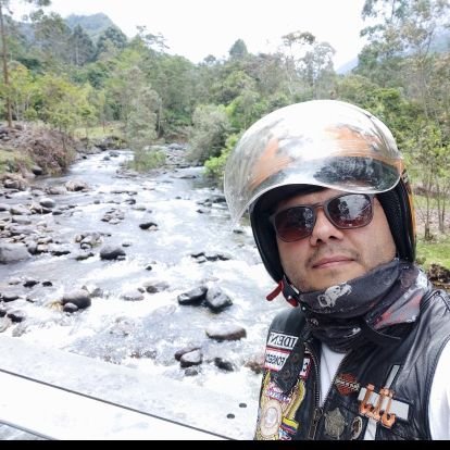 charlyfons's profile picture. 🤗 NFT  Art
💎 Cryptoinvest
💎  Asesor Ecommerce
 💥  Dev ETH Bogotá 
💪. Constructor de sueños 
 🏍️ Apasionado por las motos