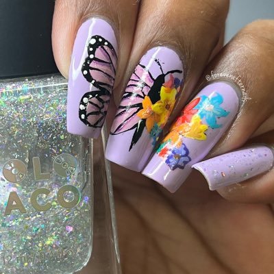 she/her @foreverafternails on insta