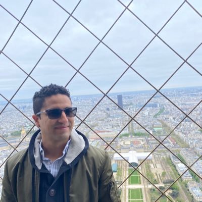 Emprendedor. Bienes Raíces y Desarrollos. Liberal, impaciente y necio.