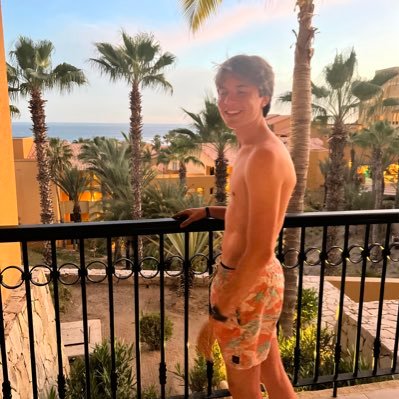 BlondinParker's profile picture. UCLA ‘24