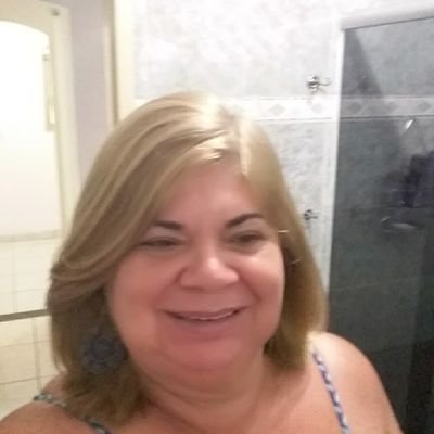 Não é necessário mostrar beleza aos cegos, nem dizer verdade aos surdos. Mas não minta para quem te escuta e nem decepcione os olhos de quem te admira.