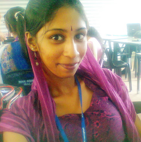 PuvaneswariGane's profile picture. தமிழுக்கு நான் அடிமை...............