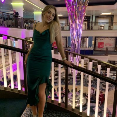 sophiewright01's profile picture. Here for the fake news