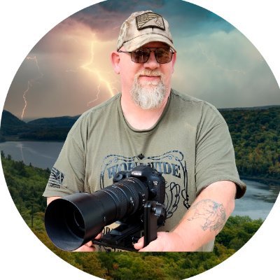 Freemason, UK Armed Forces Veteran, Newly Minted US Citizen, and Professional Fine Art Nature & Wildlife Photographic Artist living in SE Michigan.