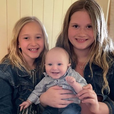 BarrickNikki's profile picture. blessed mama