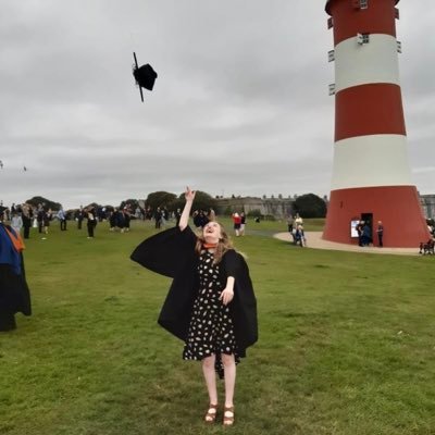 MRes marine biology graduate (Plymouth MBA). Keen developmental embryologist & evolutionary biologist, cephalopod enthusiast and budding researcher. Evo-Devo