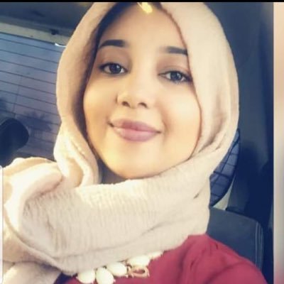 Project manager and proud family woman 🌸 When I'm not leading my team to success, you can find me with my nose in a book 📚