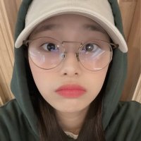 hourly chuu(@hourIychuu) 's Twitter Profile Photo