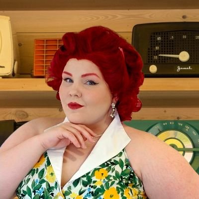 Sometimes a 1950s Stream Queen, always with a foul mouth 🦆 cooking up sass and class on Twitch