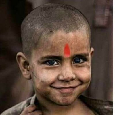 ഉളളിൽ നന്മയുടെ മധുരം നിറഞ്ഞവൻ കരിമ്പൻ എന്ന് ചിലർ
പുറമേ കറുത്തവൻ കരിമ്പൻ എന്ന് ചിലരും
രണ്ടും നല്ലവരാ. കളങ്കം ഇല്ലാത്തവർ വ്യത്യസ്ത കാഴ്ചപ്പാടുകാർ
#മൂന്നിൽ_ഒന്ന്